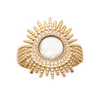 Bague Ténérife plaquée or 3 microns soleil nacre blanche centrale et oxydes de zirconium, détail