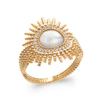 Bague Ténérife plaquée or 3 microns soleil nacre blanche centrale et oxydes de zirconium