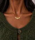Collier Aruba plaqué or 3 microns, pendentif pièces martelées, porté